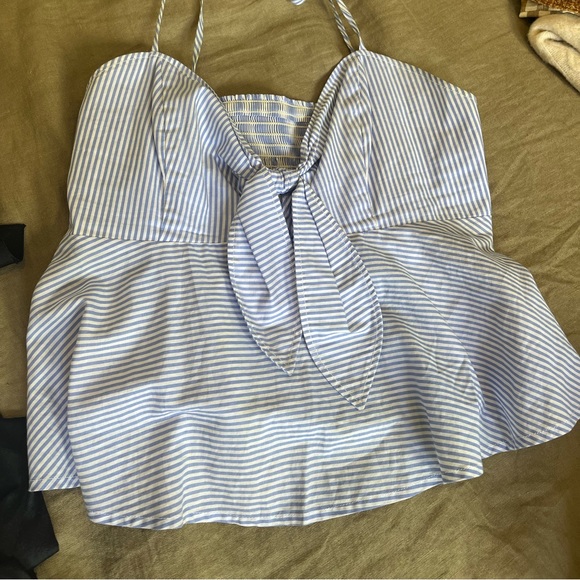 Maeve  - size small crop top with cute bow - Picture 2 of 3